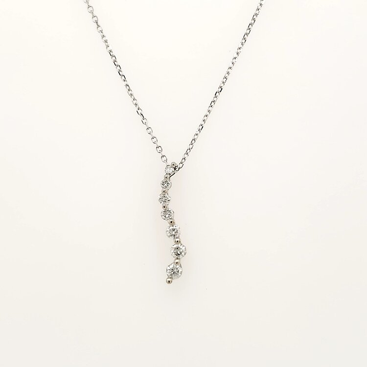 70683 14K WHITE GOLD .25CTW DIAMOND JOURNEY PENDANT NECKLACE