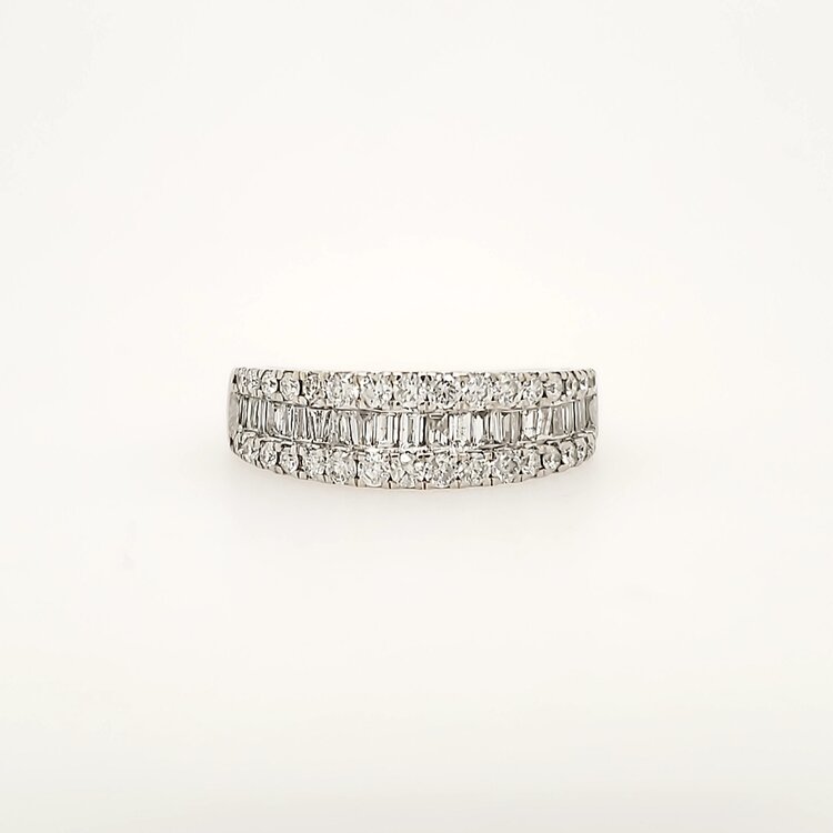 40375 14K WHITE GOLD .75CTW DIAMOND BAGUETTE AND ROUND BAND