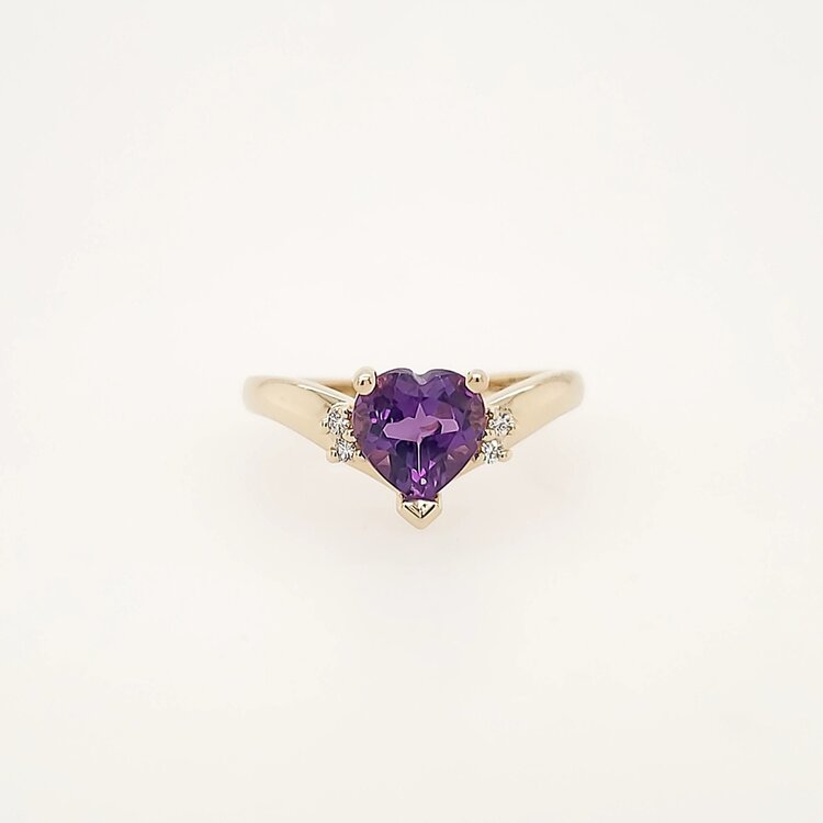 40381 10K YELLOW GOLD HEART SHAPE AMETHYST WITH DIAMOND ACCENTS LADIES RING