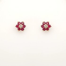 31347 14K YELLOW GOLD DIAMOND RUBY FLOWER STUD