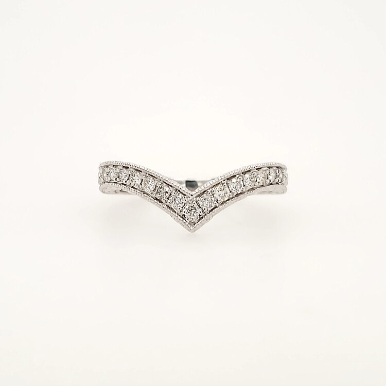 40403 14K WHITE GOLD .30CTW DIAMOND SHEVRON MILGRAIN LADIES RING