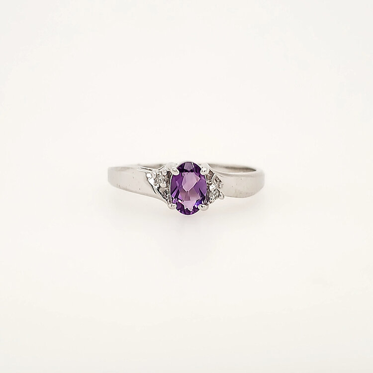 40420 10K WHITE GOLD OVAL AMETHYST WITH DIAMOND ACCENTS LADIES RING