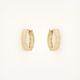 31412 14K YELLOW GOLD 0.65" 4MM HIGH POLISH DIAMOND CUT LINED HOOPS