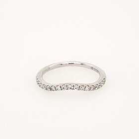 475219 18K WHITE GOLD .21CTW DIAMOND CURVED WEDDING BAND