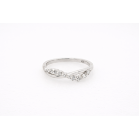 40489 10K WHITE GOLD .25CTW GRADUATING DIAMOND HIGH POLISH INFINITY LADIES RING