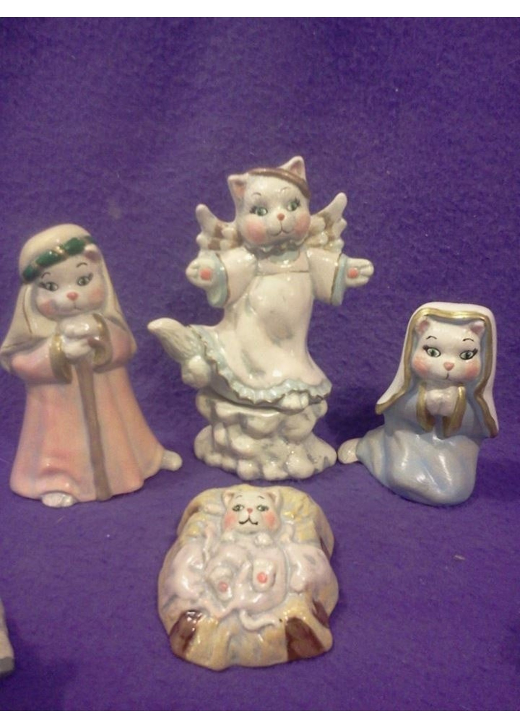 Creative Kreations Ceramics and Gifts Cat Nativity 12 piece 3" - 5" ceramic bisque, ready to paint