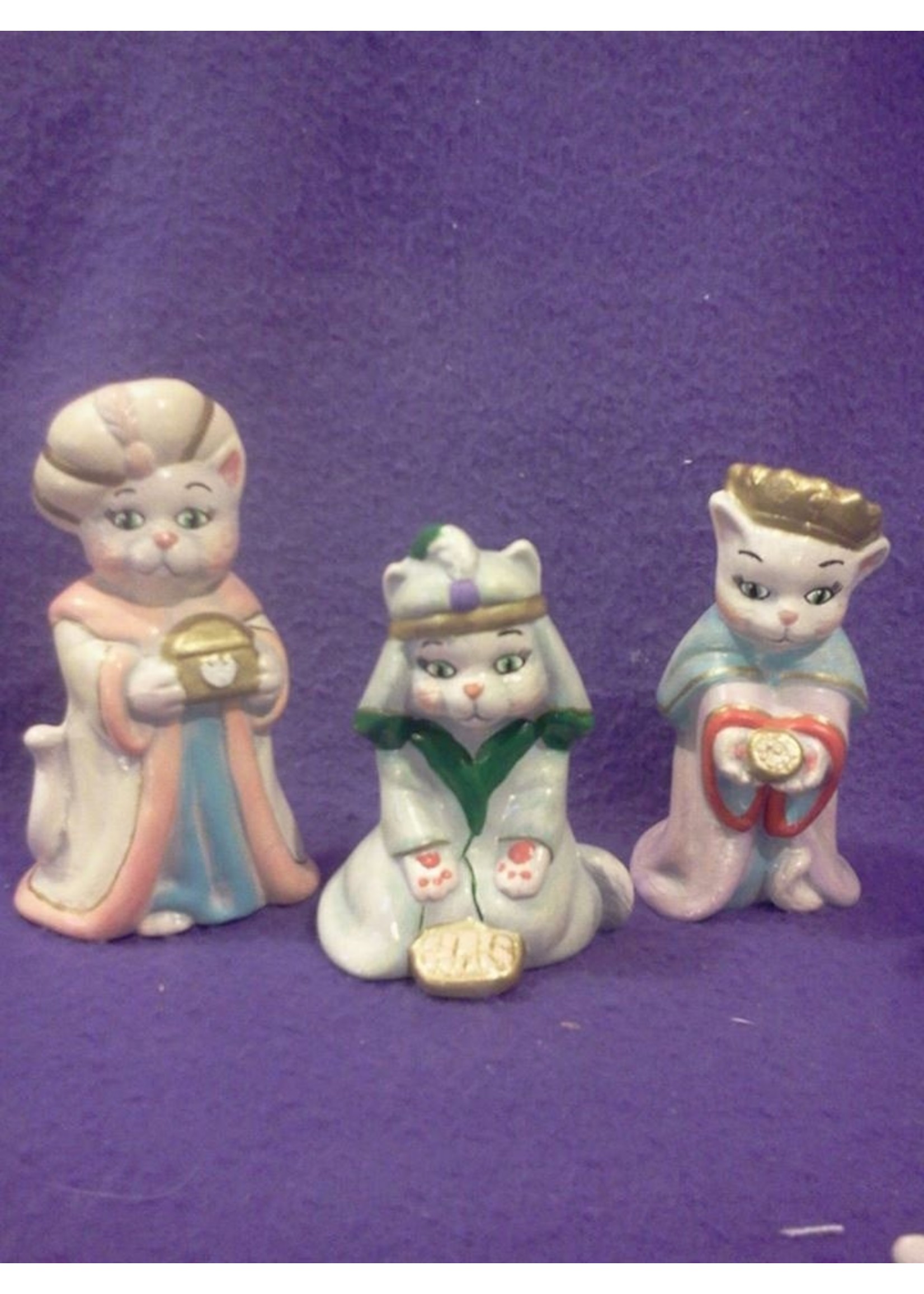 Creative Kreations Ceramics and Gifts Cat Nativity 12 piece 3" - 5" ceramic bisque, ready to paint