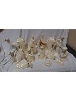 Creative Kreations Ceramics and Gifts Christmas Duncan Nativity 15 piece set hand finished in Gold and Mother of pearl finish 7" to 9" ceramic