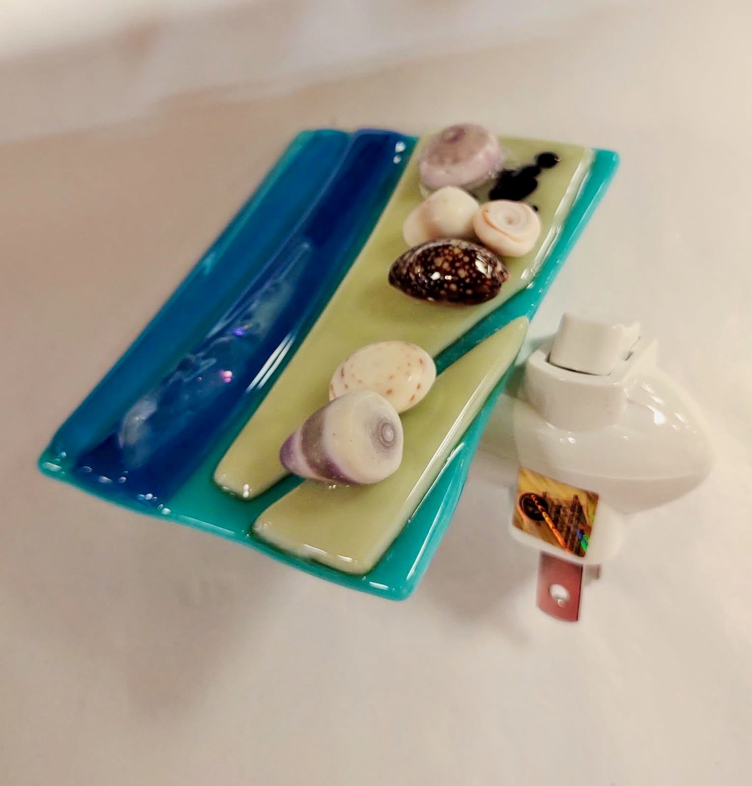 Shelly Batha NIGHT LIGHT: SHELLY BEACH