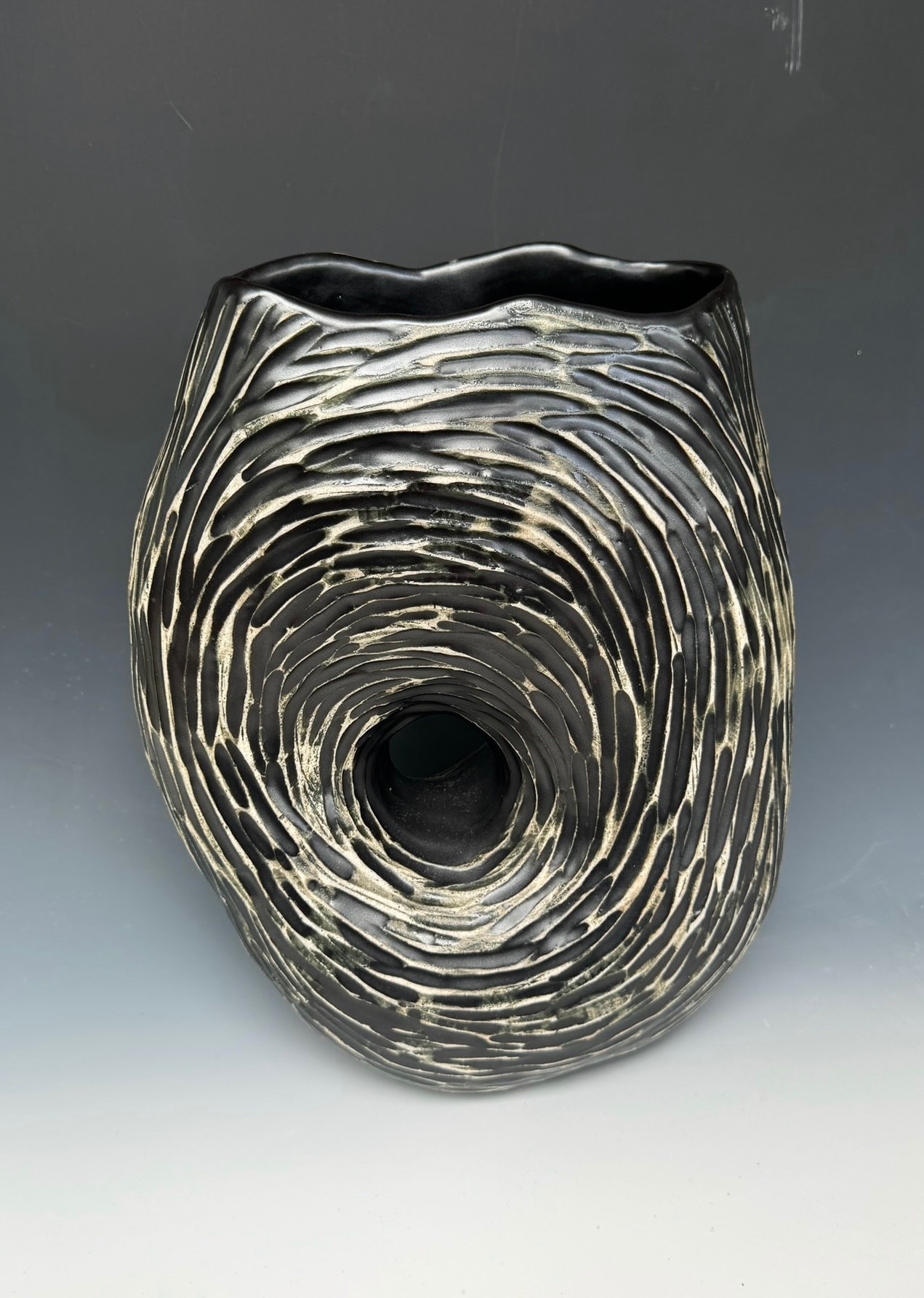 Domenica Sattler The Focus II, Medium Ceramic Sculptural Vase