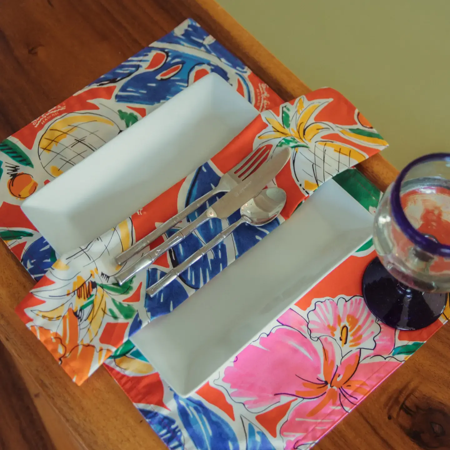 Jam's World Surf Line Napkin Flower Pineapple Hibiscus Red Set of Two