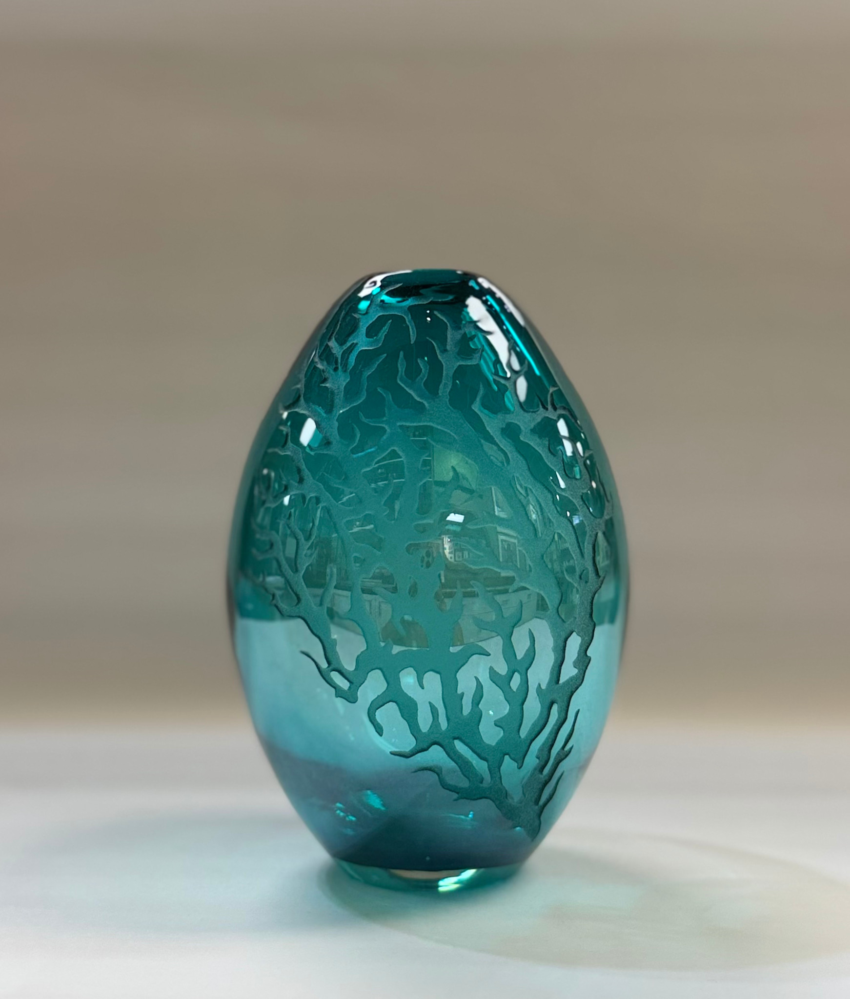 Heather Mettler LARGE TURQUOISE OVAL VASE WITH ETCHED FAN CORAL