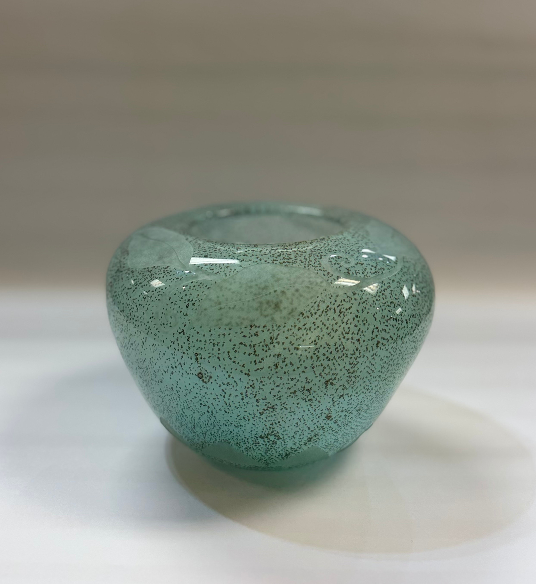 Heather Mettler LIGHT TURQUOISE/COPPER LOW VASE WITH MAILE LEI