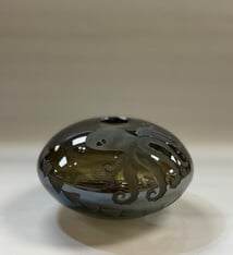 Heather Mettler FLAT GREY VASE WITH ETCHED OCTOPUS