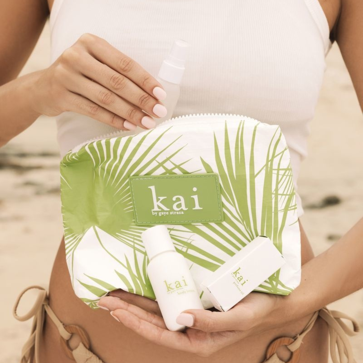 Kai Kai x ALOHA Collection Getaway Essentials Set – Perfume Oil & Travel Pouch