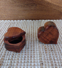 Honolulu Woodworking Designs Heart Box with Magnetic Lid Handmade in Hawaii