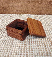 Honolulu Woodworking Designs 3×3 Koa Lift Top Box by Honolulu Woodworking Co.
