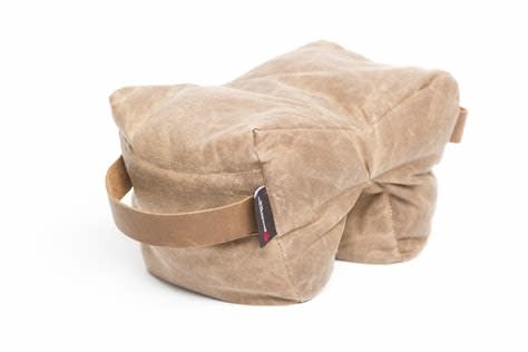 ARMAGEDDON GEAR ARMAGEDDON GEAR SHMEDIUM MID-SIZE GAMECHANGER BAG, STANDARD FILL, TAN WAXED CANVAS