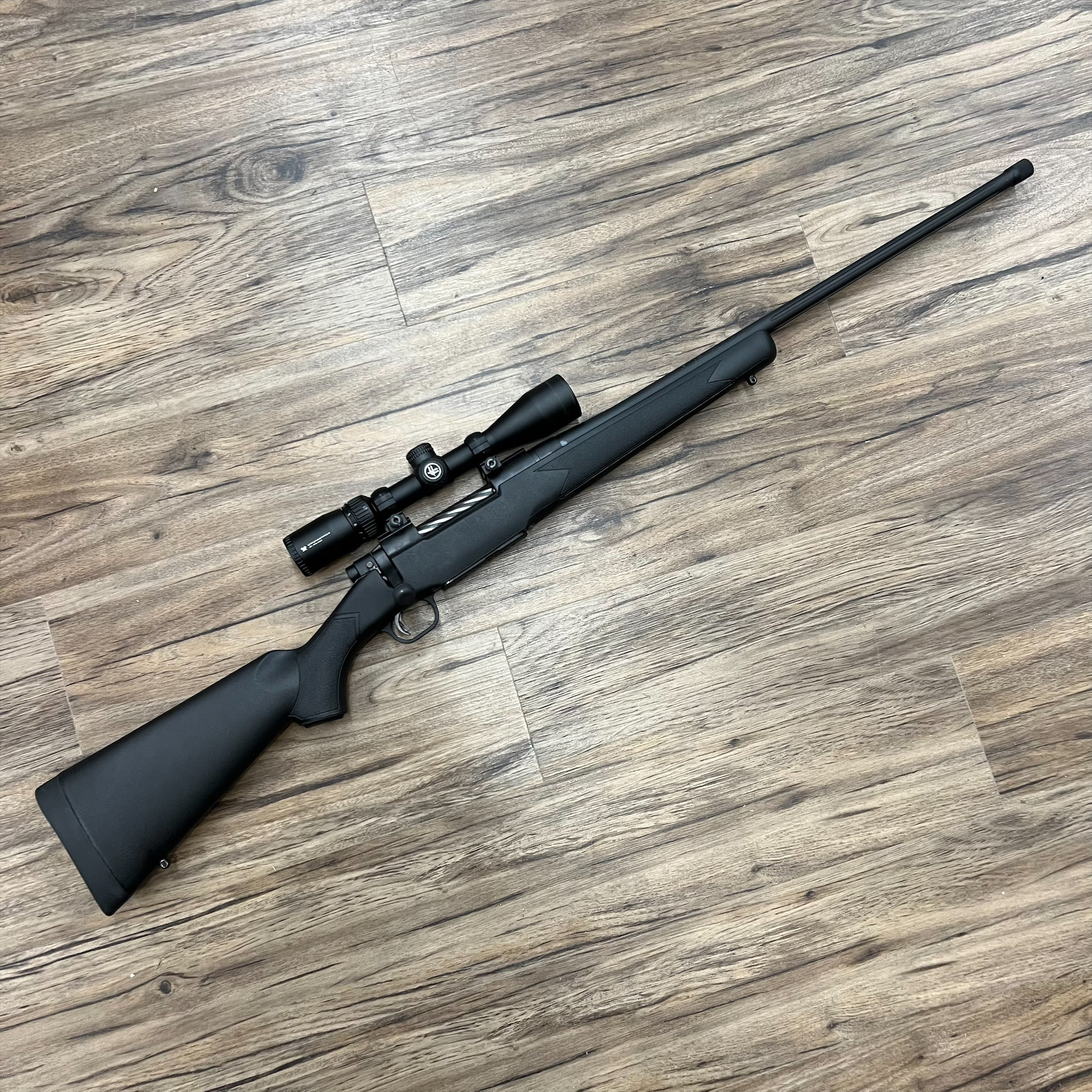 MOSSBERG MOSSBERG PATRIOT RIFLE, 300 WIN MAG, W/ VORTEX CROSSFIRE SCOPE, BLACK, PRE-OWNED