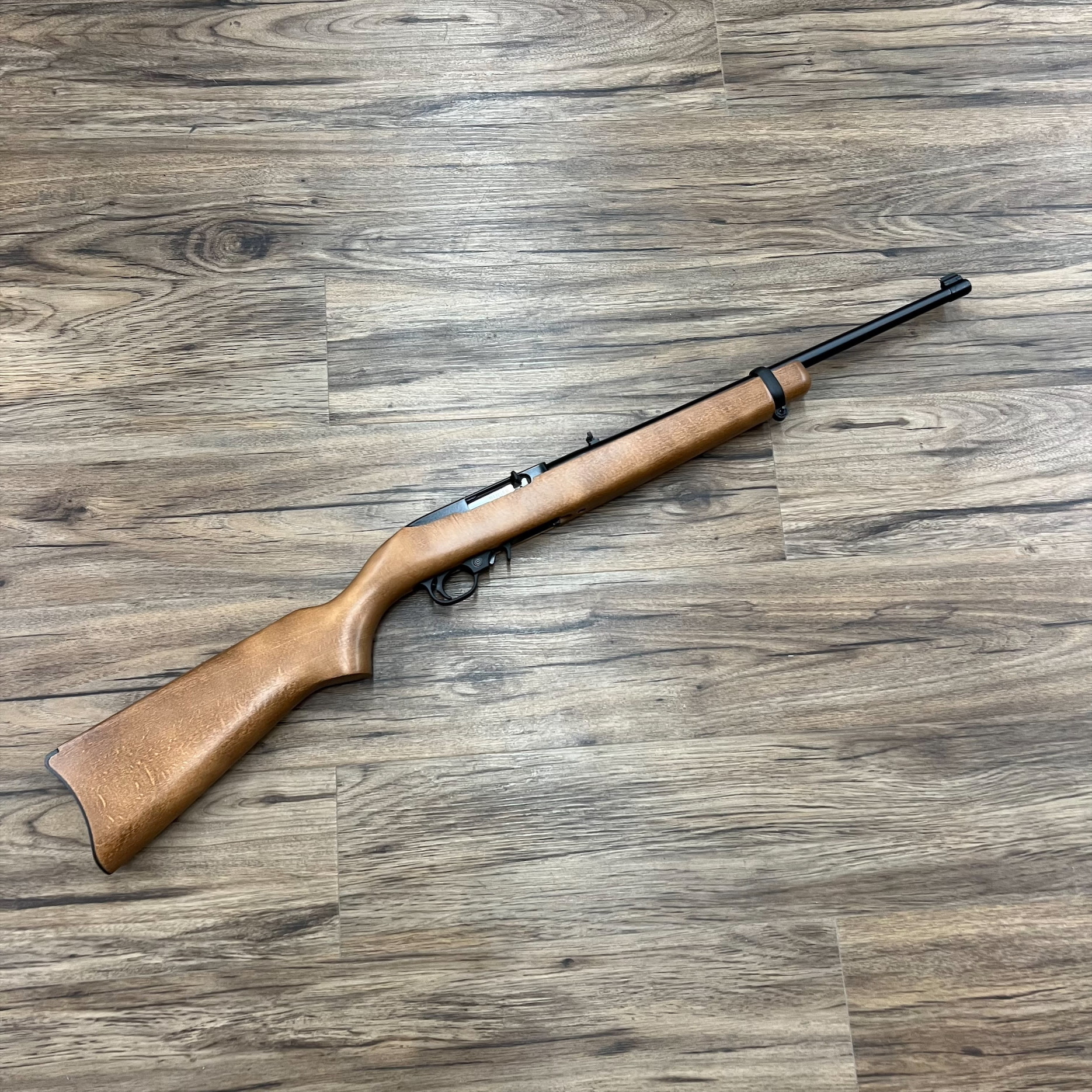 RUGER RUGER 10/22 RIFLE, 22 LR, WOOD STOCK, LIKE-NEW, IN-BOX, PRE-OWNED
