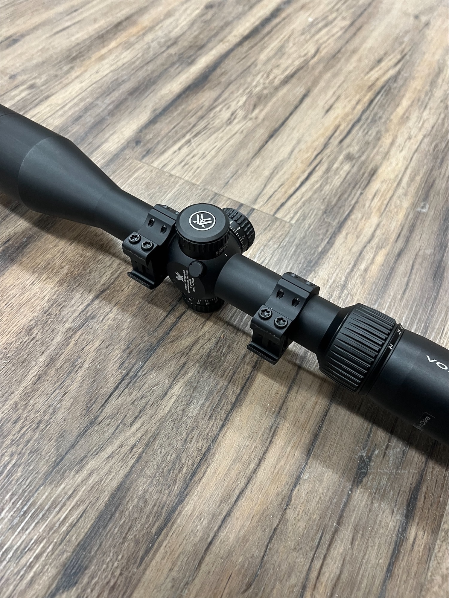 VORTEX VORTEX DIAMONDBACK TACTICAL RIFLESCOPE, 6-24X50, FFP, EBR-2C MOA RETICLE, PRE-OWNED, W/ RINGS