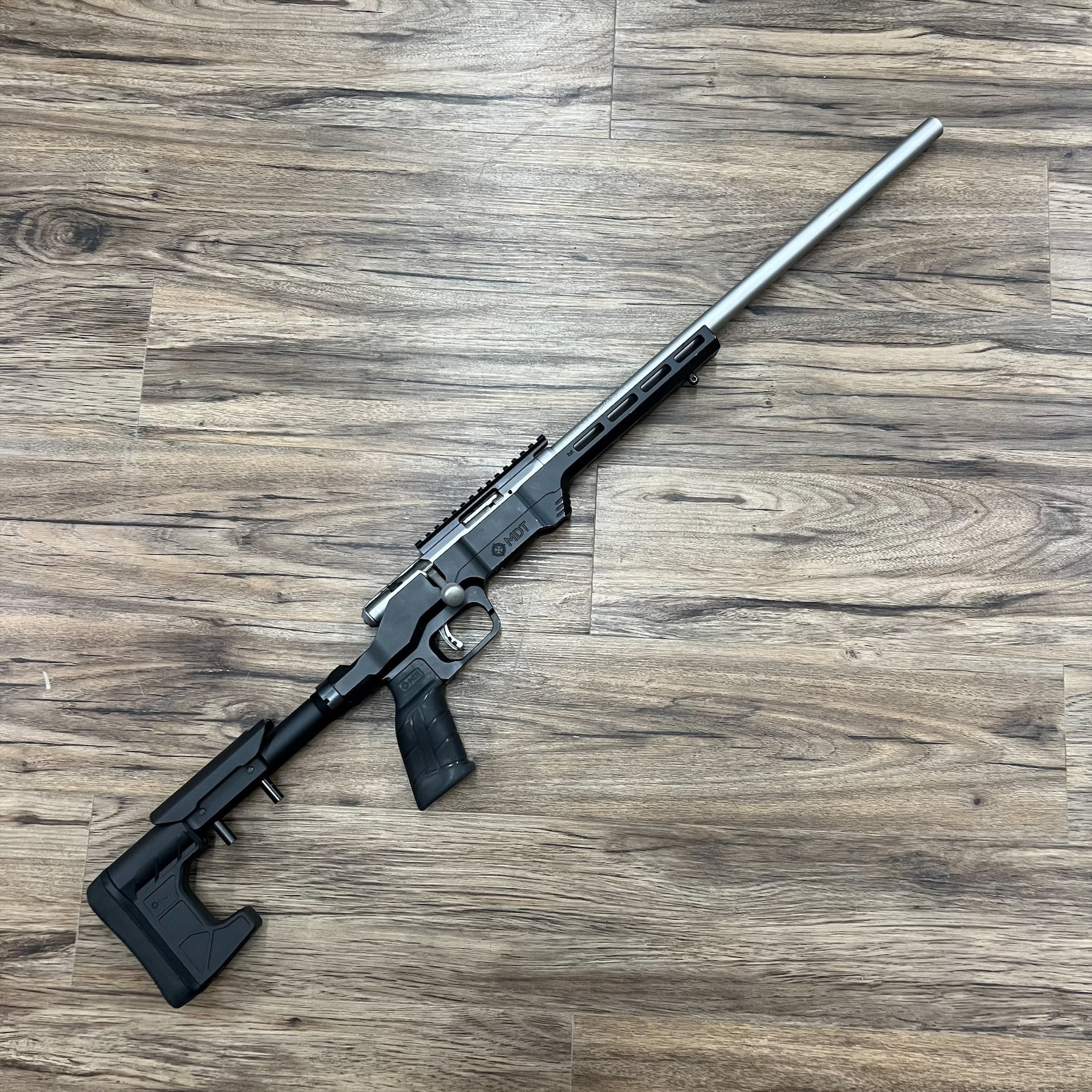 SAVAGE SAVAGE B22 RIFLE, 22LR, MDT LSS-RF CHASSIS, STAINLESS, PRE-OWNED