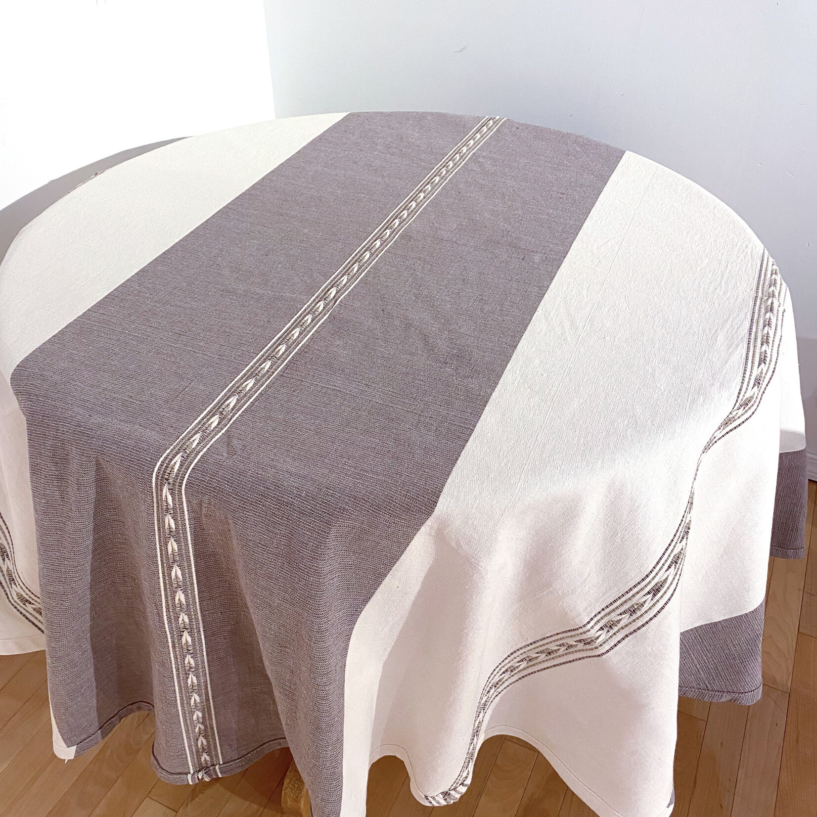 Tablecloth, HW Round 79in