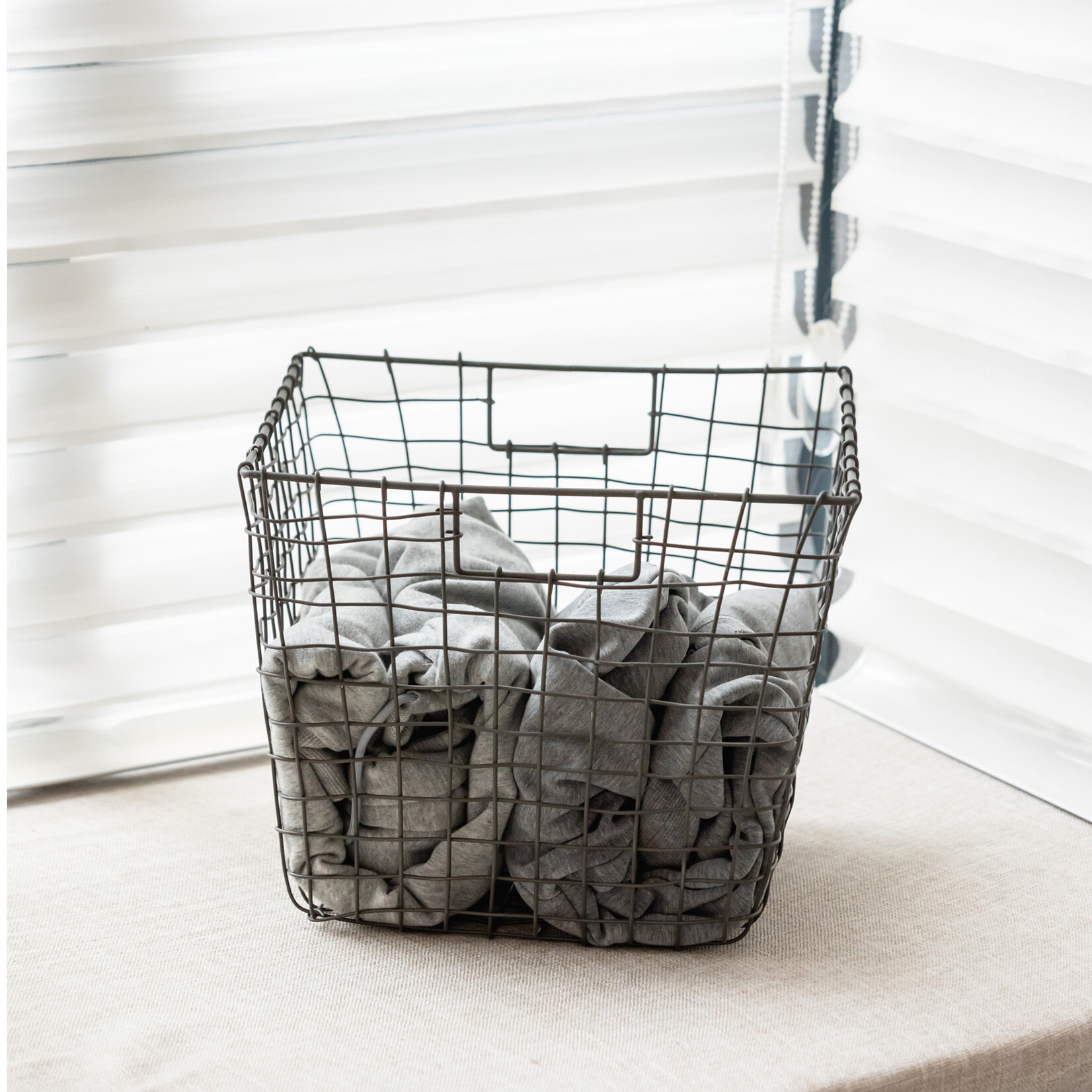 Basket, Grey Wire Sq. 13in
