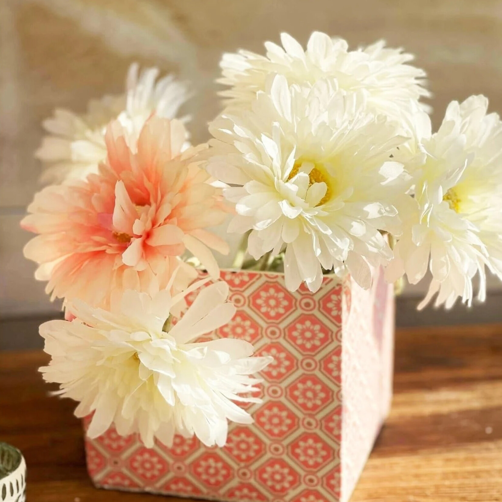 Potcover, Square Cement Floral 7 in