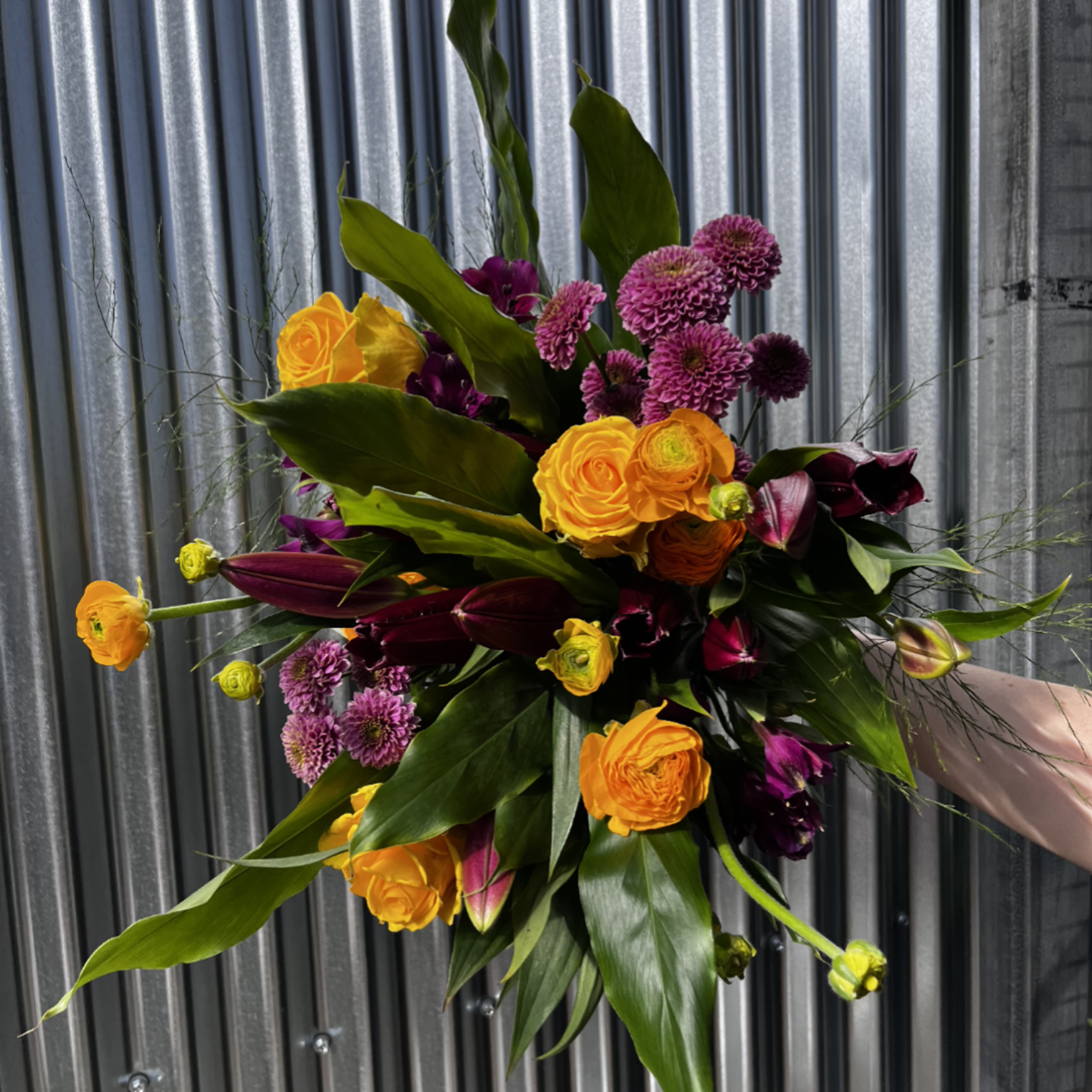 Mom's Seasonal Selection - Cut Flowers Bouquet
