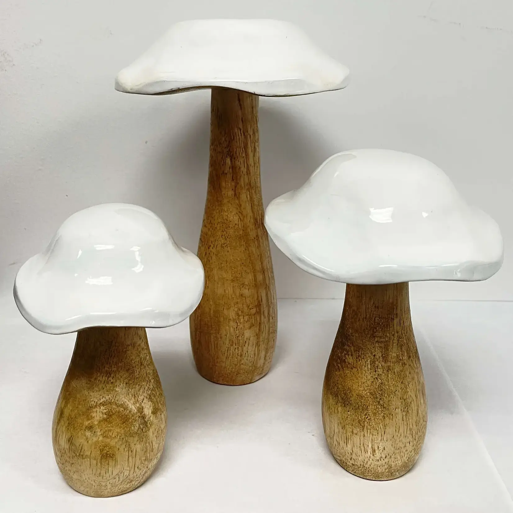 Ornament, Mushroom Standing Mango Wood 4 in
