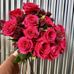 Cut Flower Bouquet -Dozen Roses Deluxe