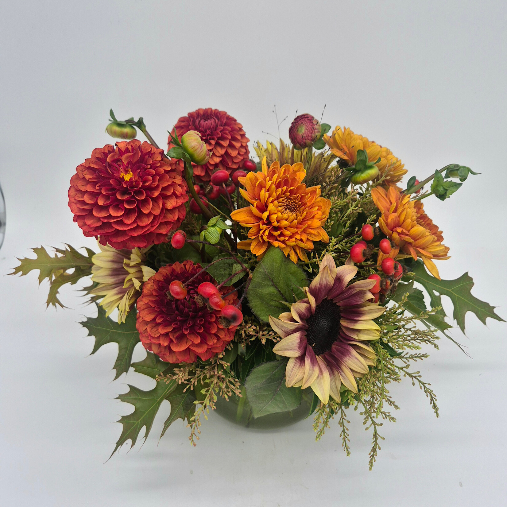 Workshop, Seasonal Local Flower Centerpiece Oct 8 2026 6:30PM