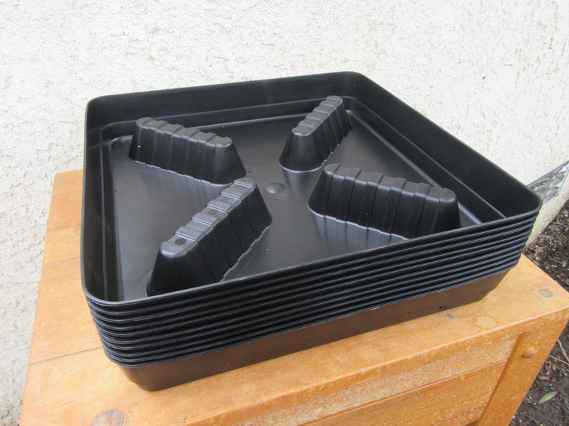 13” Square Farmer Lg