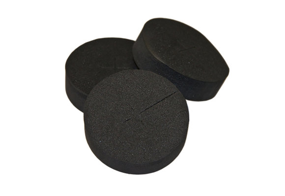 Neoprene pucks 2” black 1 plug