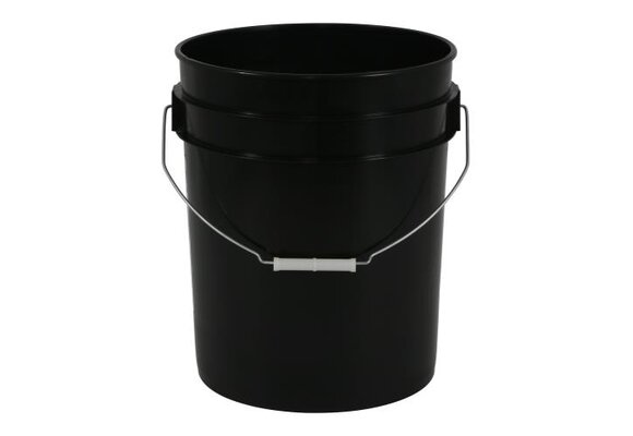 5 gallon black bucket
