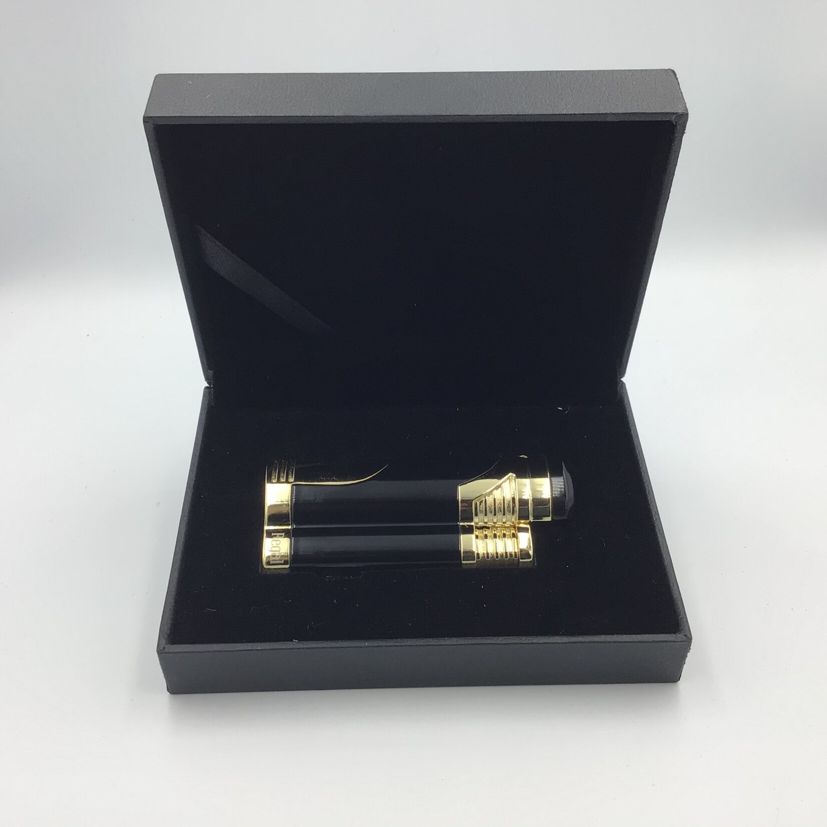 Regal Regal Lighter - Studio Black & Gold