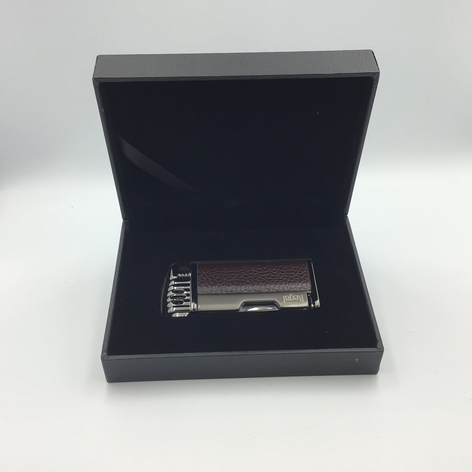 Regal Regal Pipe Lighter Brown