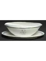 NORITAKE BLUEBELL GRAVY BOAT/ATTACHED UNDERPLATE 9 1/4"