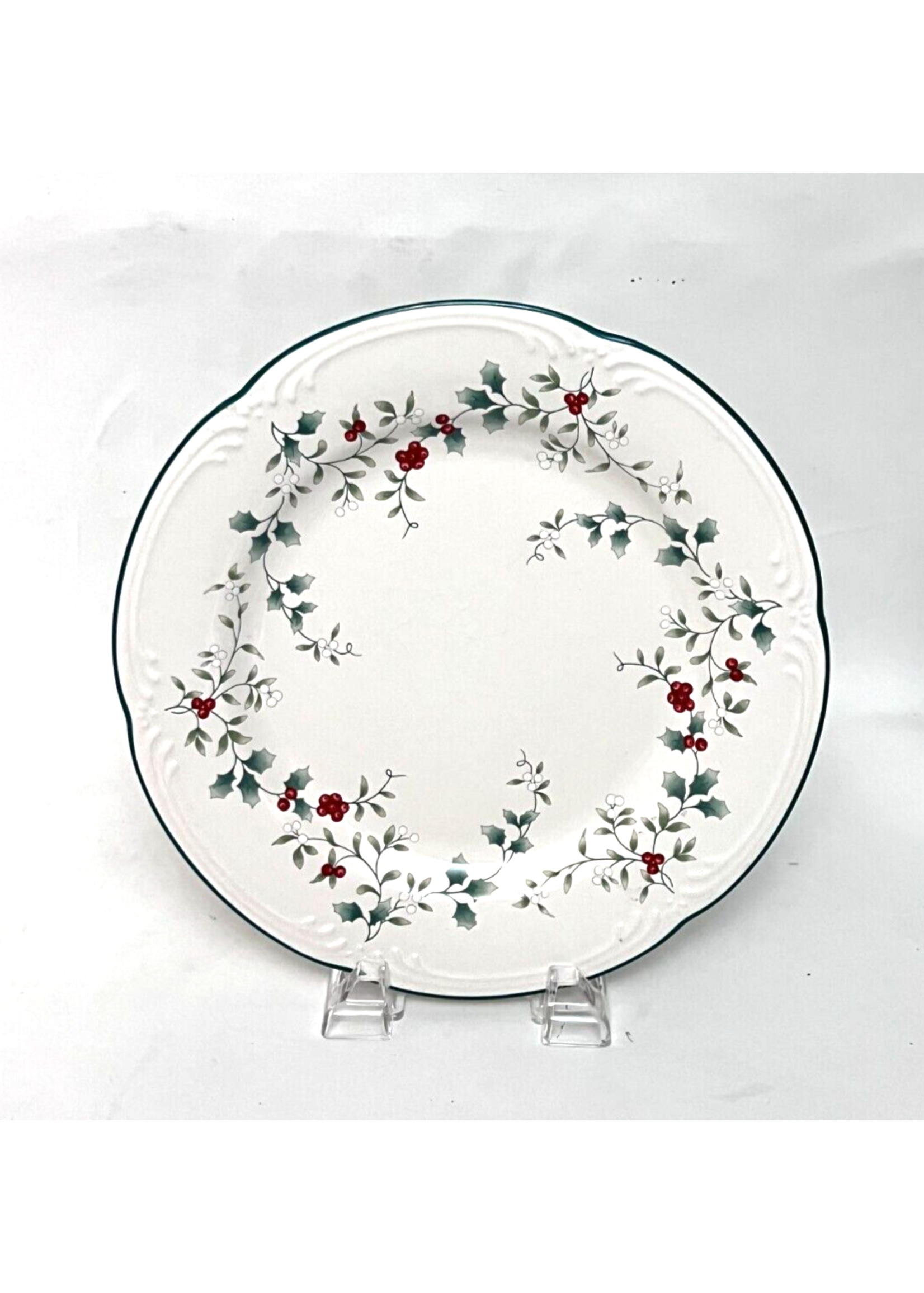 PFALTZGRAFF PFALTZGRAFF WINTERBERRY DINNER PLATE 10 3/8"