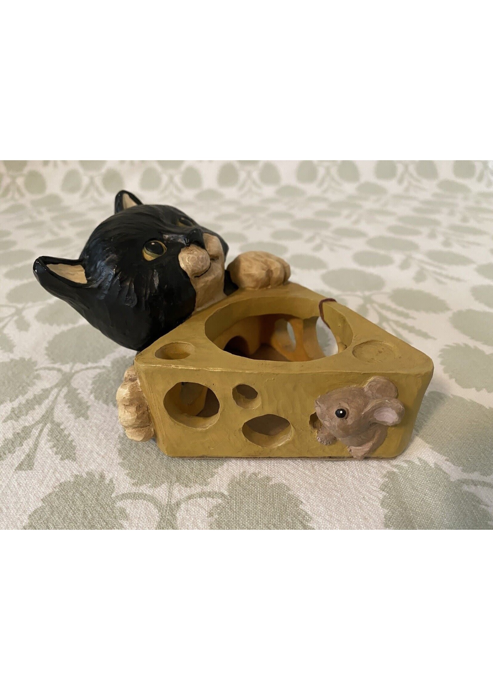 FIGI WHITTLE CATS VOTIVE CANDLEHOLDER