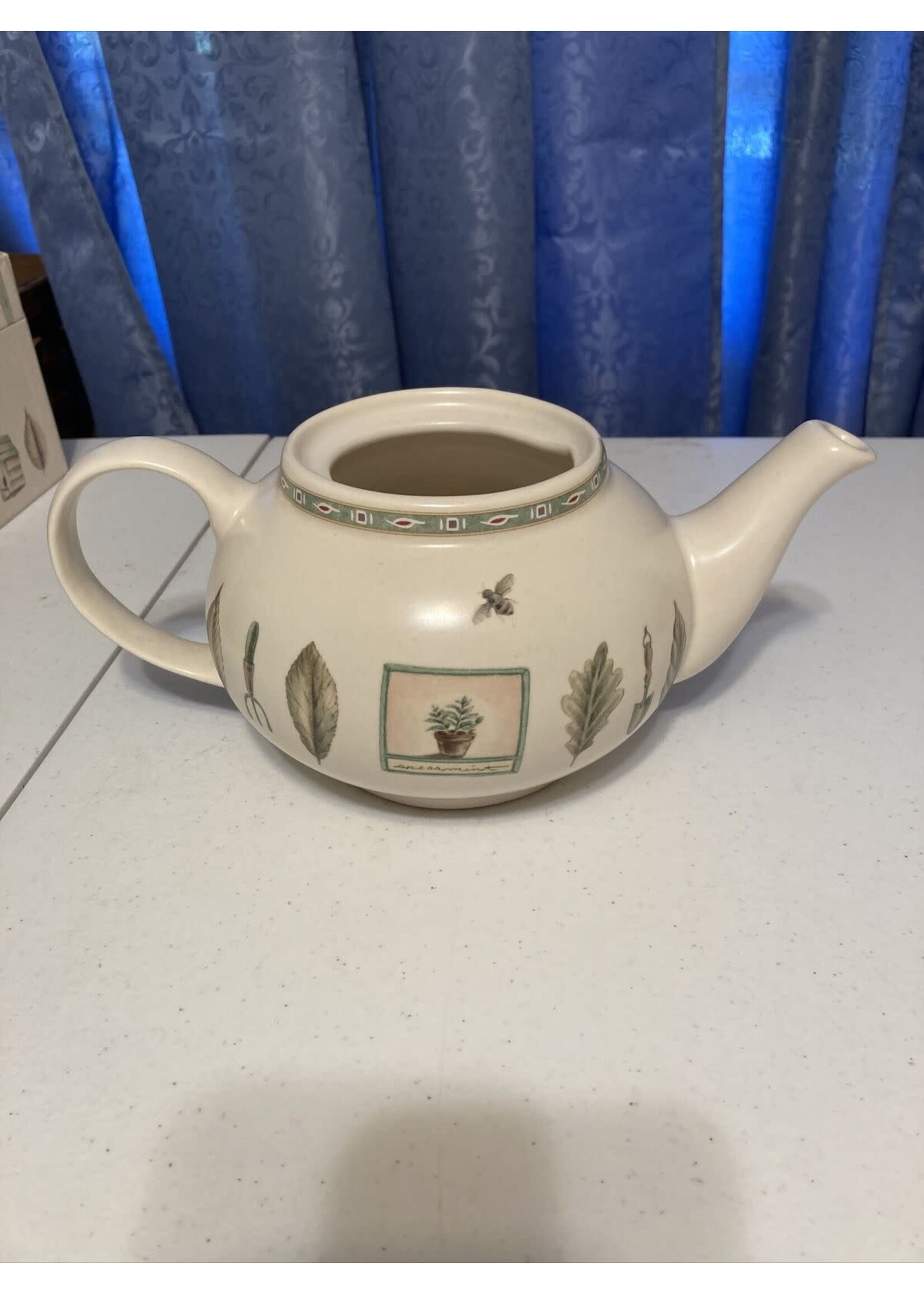 PFALTZGRAFF PFALTZGRAFF NATUREWOOD TEAPOT BOTTOM