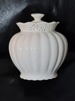 WHITE RIBBED SUGAR BOWL WITH LACE RIM 4 1/4'