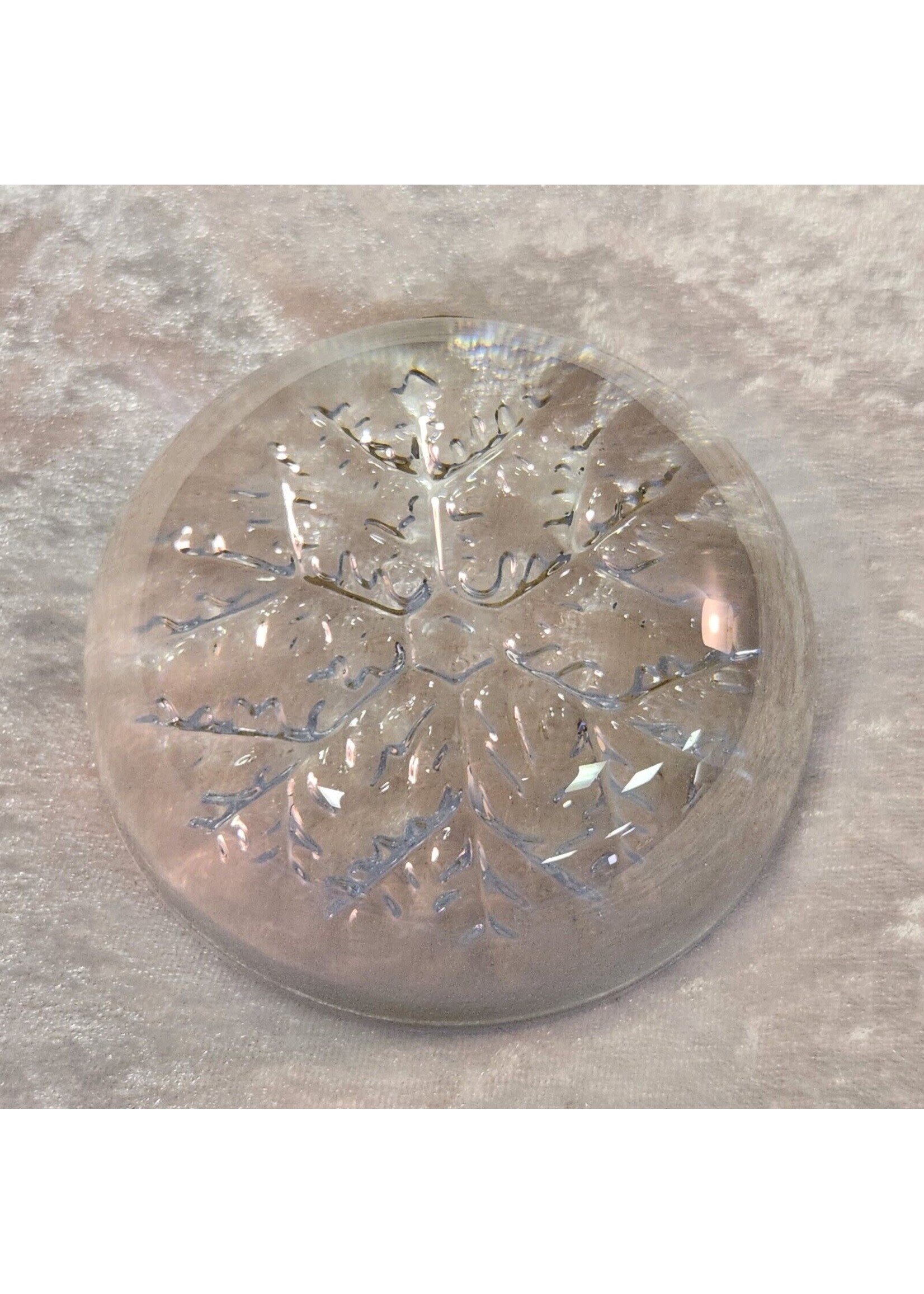 SNOWFLAKE CRYSTAL PAPER WEIGHT