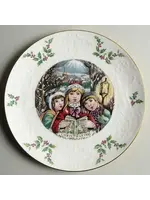 ROYAL DOULTON VICTORIAN CHRISTAMS PLATE 1981 8 1/4"