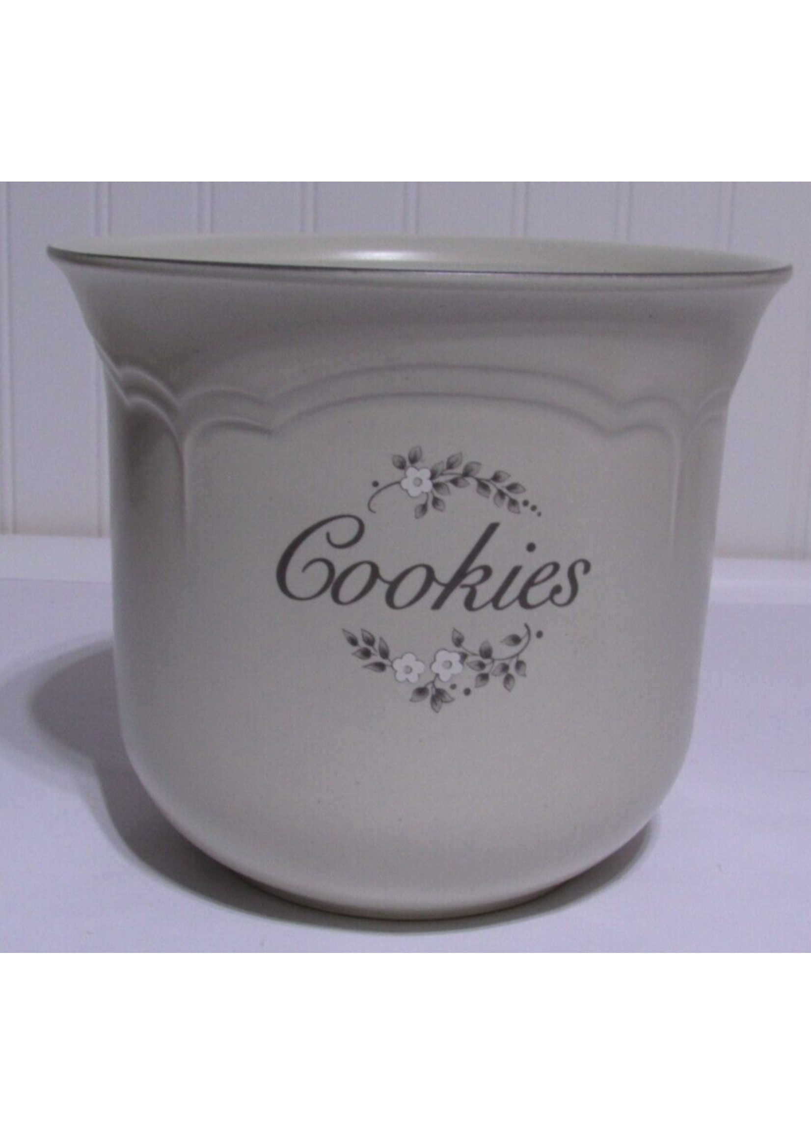 PFALTZGRAFF PFALTZGRAFF HEIRLOOM COOKIE JAR NO LID