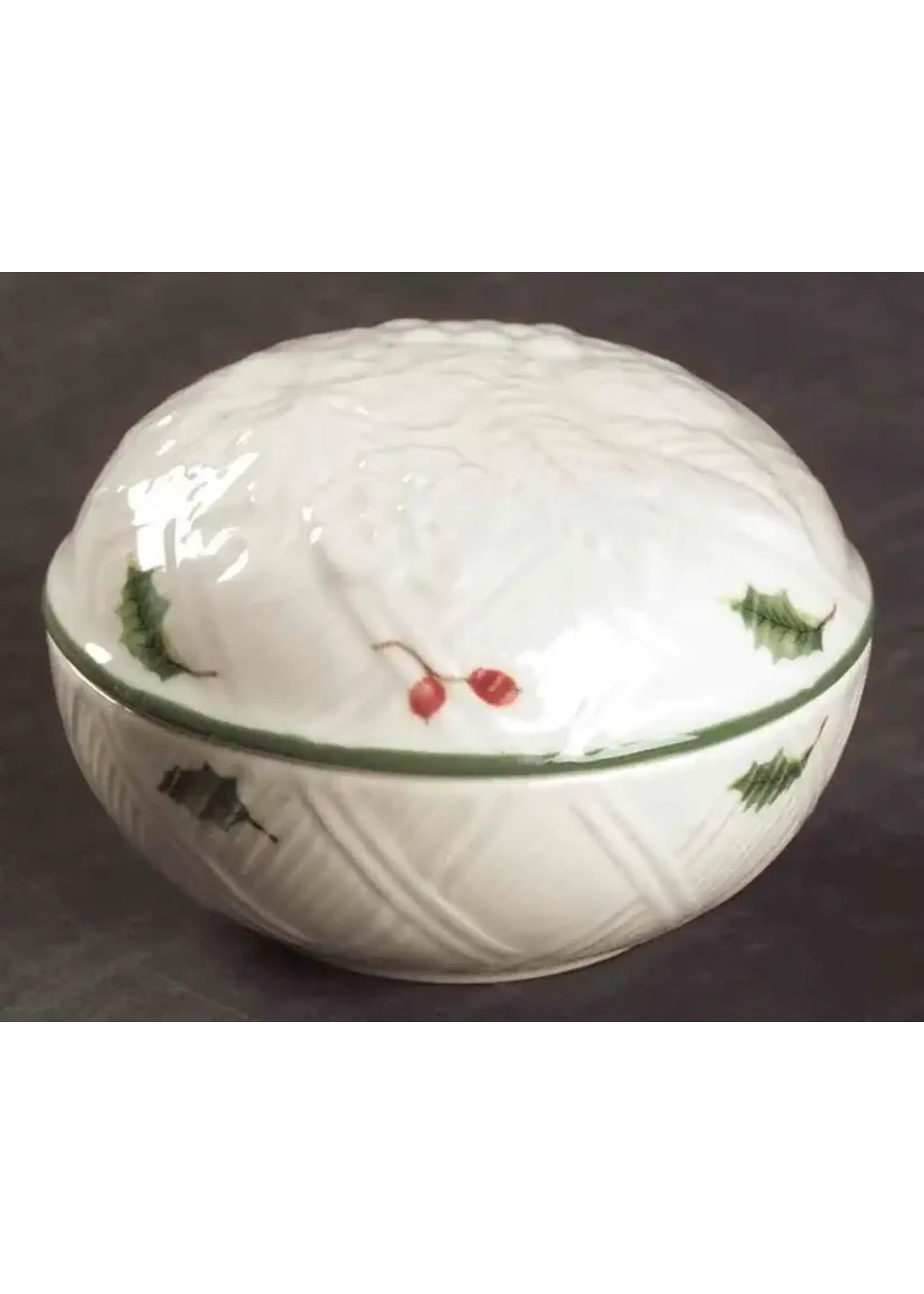 MIKASA MIKASA SEASON'S HOLLY ROUND BOX WITH LID 3 3/8"