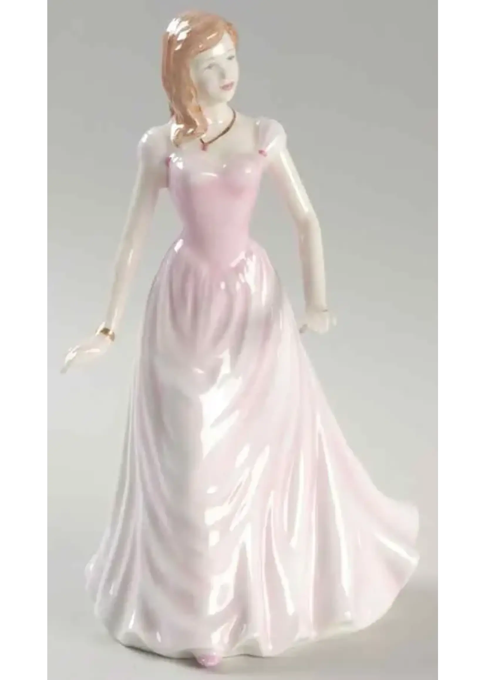 ROYAL DOULTON ROYAL DOULTON PERFECT GIFT FIGURINE