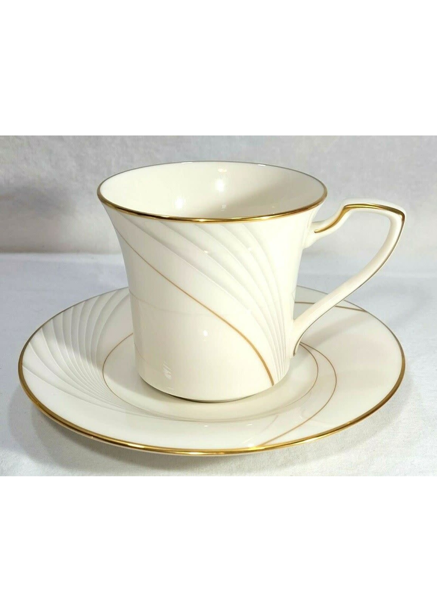 NORITAKE NORITAKE GOLDEN TIDE CUP & SAUCER SET 3 1/8"