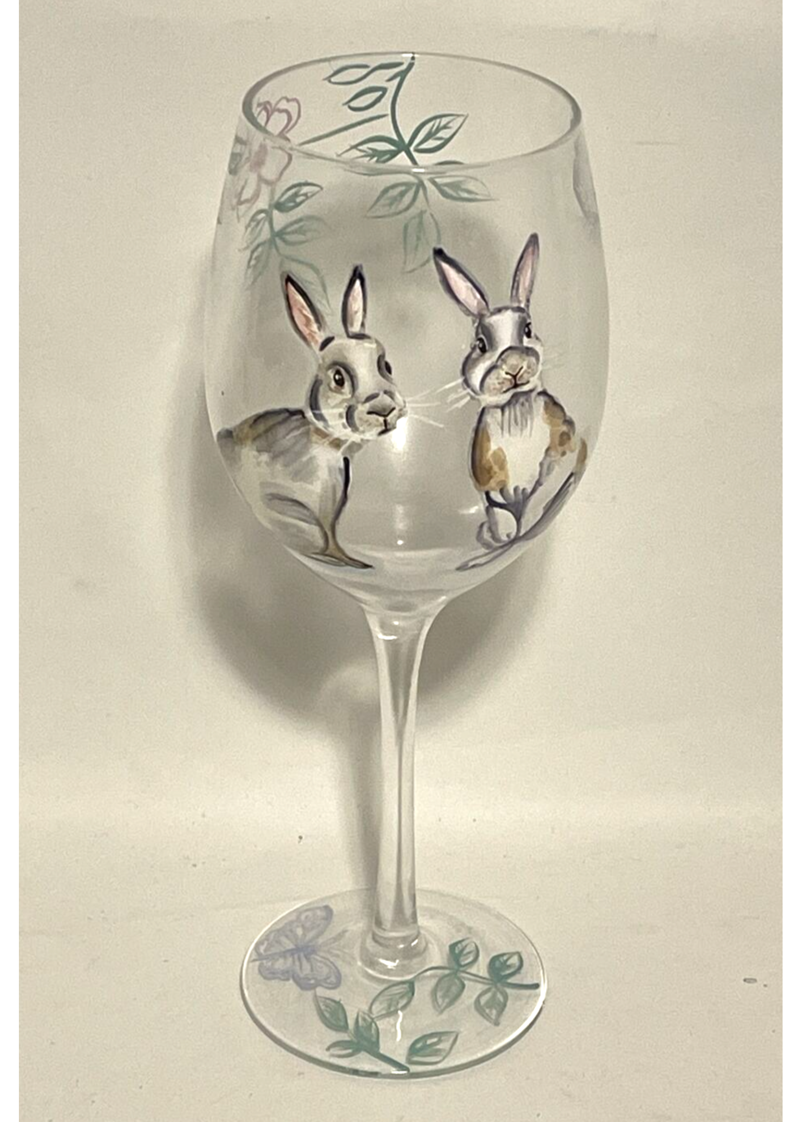 PIER 1 ELEGANT GRAY BUNNY WINE GLASS  9 3/8"